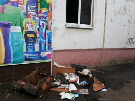 В Саранске 17-летняя девушка не смогла потушить сетевой фильтр, эвакуировать пришлось 13 человек