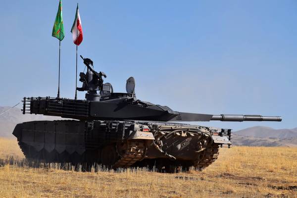 Военные Ирана презентовали новый танк «Каррар» собственной разработки